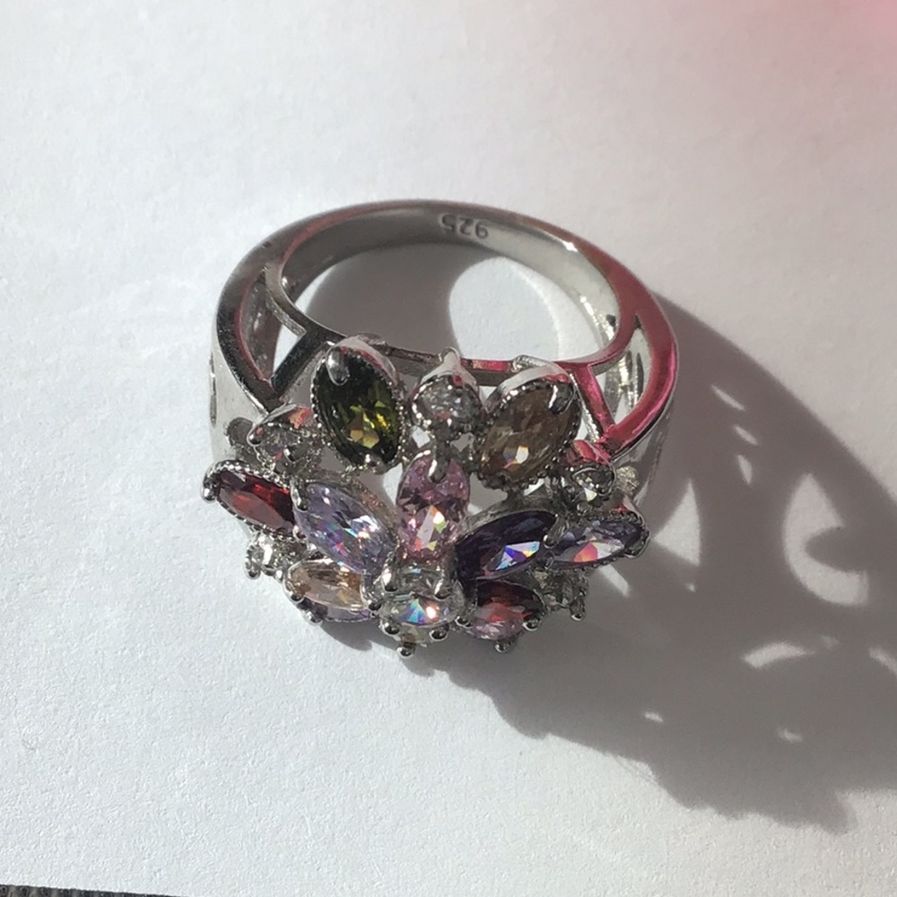 Captivating Knockout Ring - Picture 5 of 9